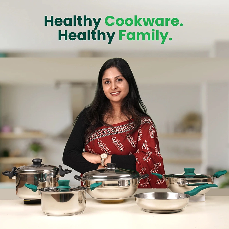 Tri-steel Stainless Steel Tea/Milk Pan with Spout & Glass lid, Premium Quality, Tri-ply (3 Layer) Bottom, 100% Toxin-free, Non-stick, Induction & Gas, 1 Litre