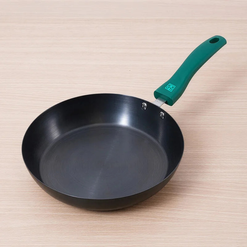 Nitrided Carbon Steel Fry Pan 24 cm | Rust-Free | No Sticking