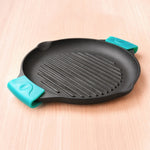 CASTrong Cast Iron Round Double Handle Grill Pan 22cm with Silicone Grip, Pre-seasoned, 100% Pure, Toxin-free, Induction & Gas Compatible