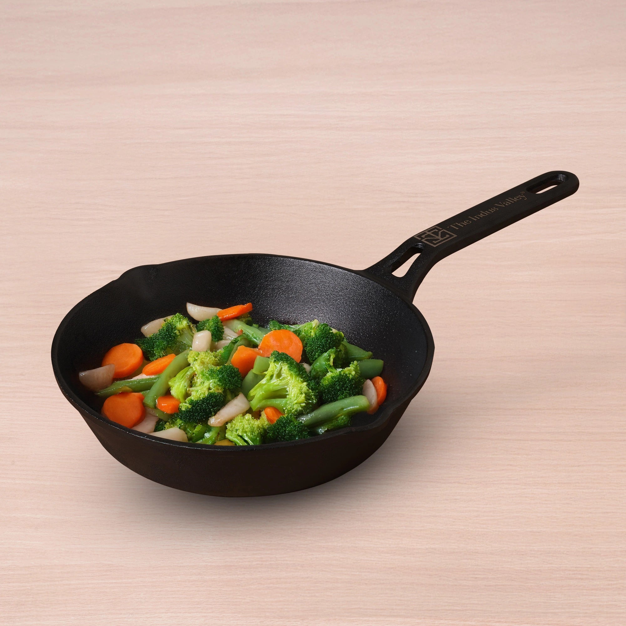 Premium CASTrong Cast Iron fry pan/ skillet 20.5 cm Pre-seasoned, Naturally Nonstick, 100% Pure, Toxin-free, Fry pan for Kitchen Use 2 kg
