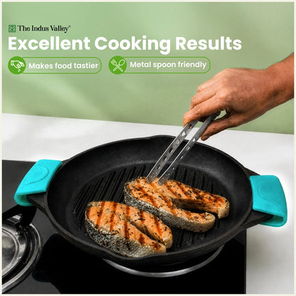 CASTrong Cast Iron Round Double Handle Grill Pan 22cm with Silicone Grip, Pre-seasoned, 100% Pure, Toxin-free, Induction & Gas Compatible
