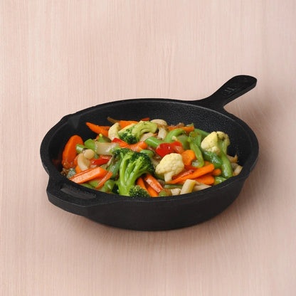 CASTrong Cast Iron Fry Pan 25cm, Pre-seasoned, Nonstick, 100% Pure, Toxin-free, Induction 1.6L, 2.4kg