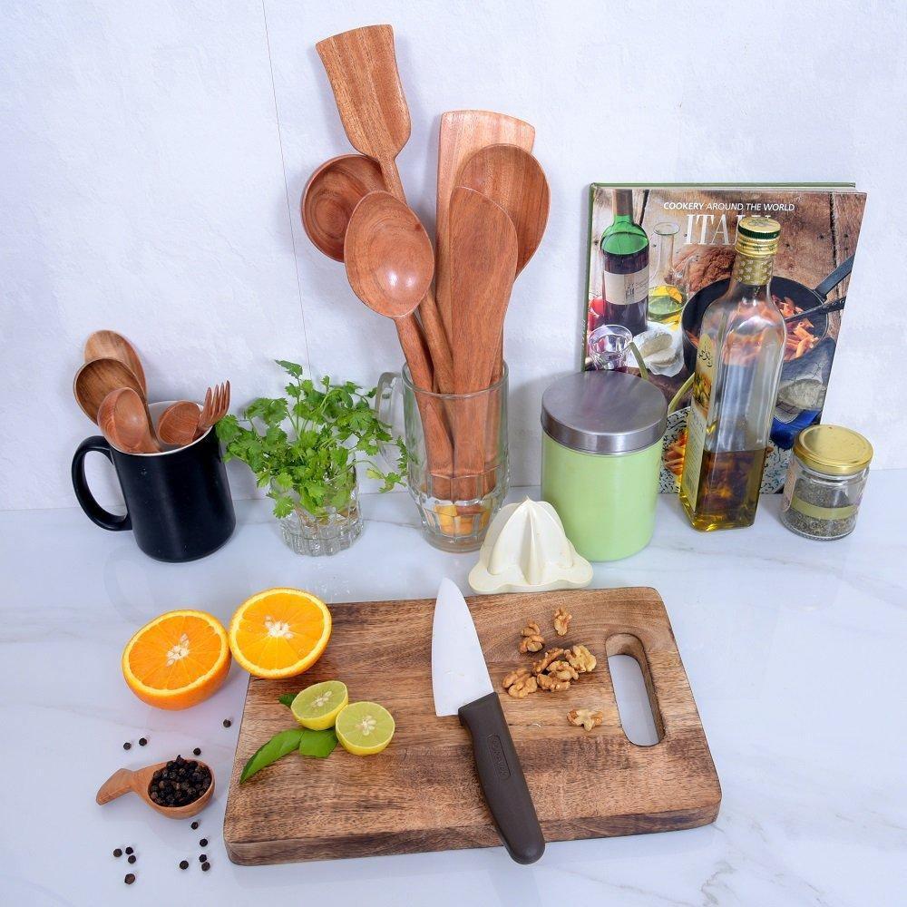 Mango wood cutting board with Wide Handle (RECTANGLE | 1 INCH THICK) - The Indus Valley